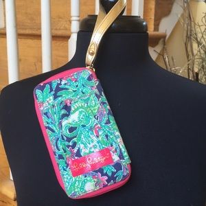 Vera Bradley wristlet holds ID and phone